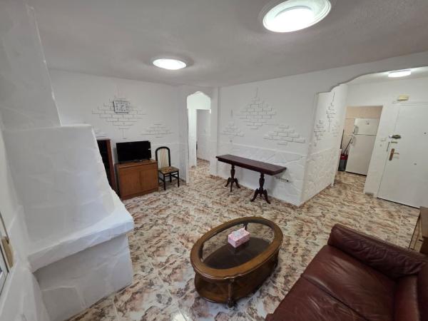 Sale of flat in Piso en Pasaje Gonzalo de Berceo, 6, Juan XXIII, Alicante / Alacant, Alicante
 photo 1