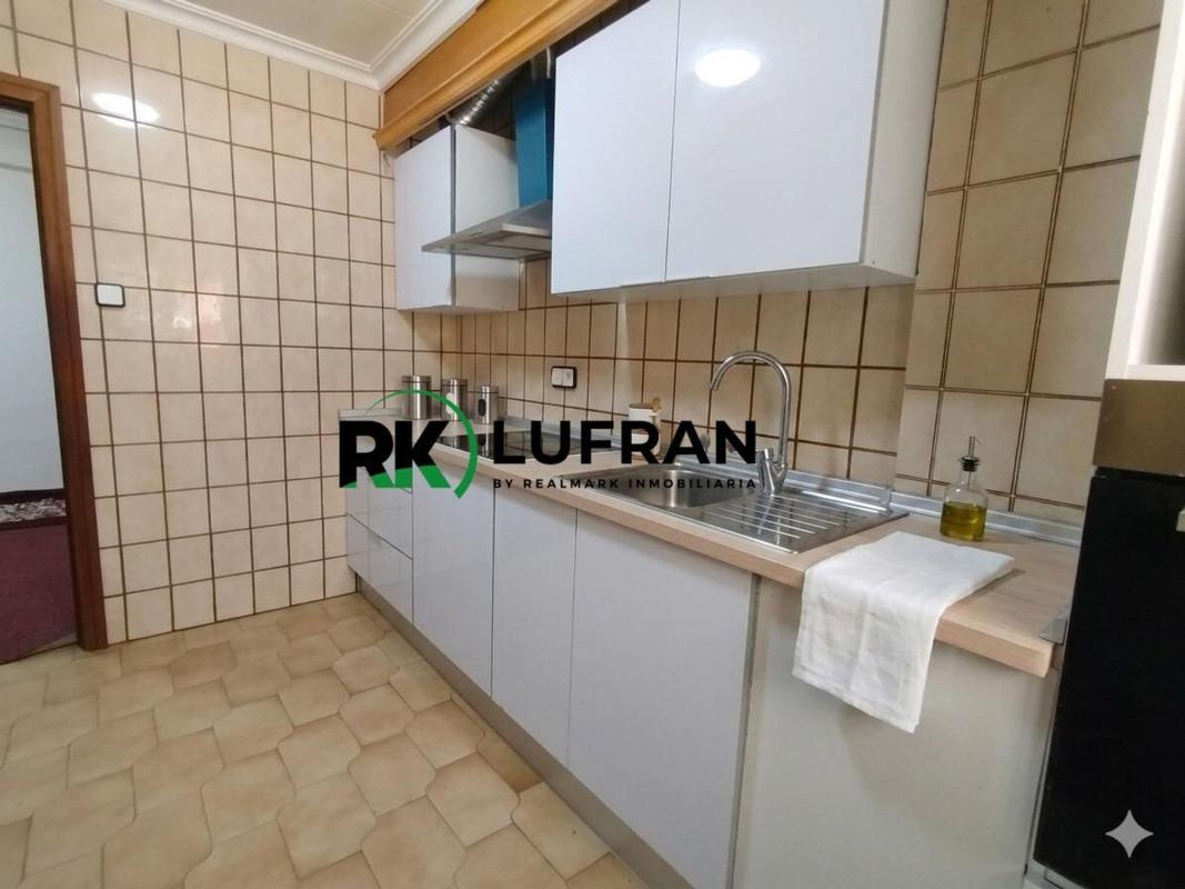 Sale of apartment in Piso en Plaza de Toros - Avenida Chapí - Trinquete, Elda, Elda
photo 1
