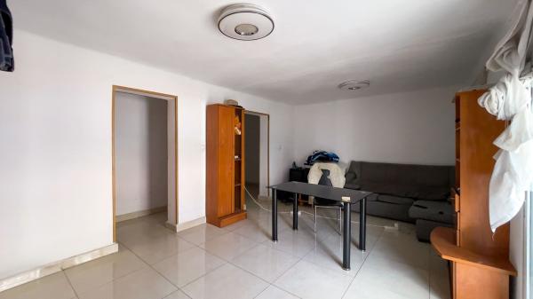 Sale of flat in Piso en CL Pintor Perez Pizarro, 9, Virgen del Remedio - Parque lo Morant, Alicante / Alacant, Alicante
 photo 3