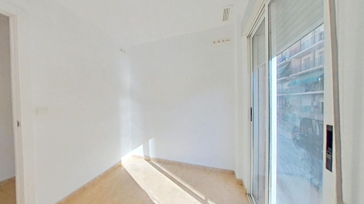 Sale of apartment in Piso en Reina Victoria-Miguel Hernández, Elche / Elx, Elche / Elx
 photo 4