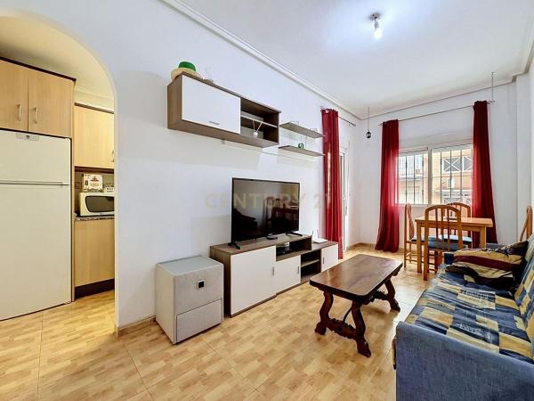Продажа квартиры на Piso en Calle el Calvario, 10, Centro, San Miguel de Salinas, Сан-Мигель-де-Салинас
 photo 1