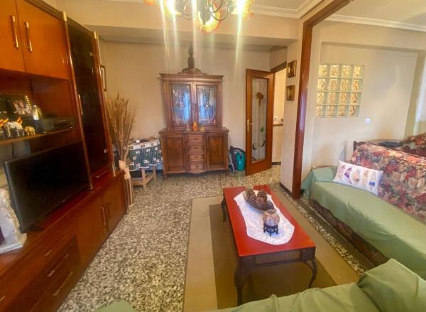 Sale of flat in Piso en Calle Velázquez, Plaza de Toros - Avenida Chapí - Trinquete, Elda, Elda
 photo 3