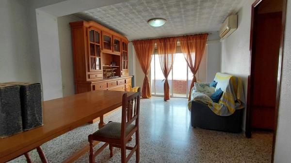 Продажа квартиры на Piso en Calle Celada, La Paz, Villena, Вильена
photo 1