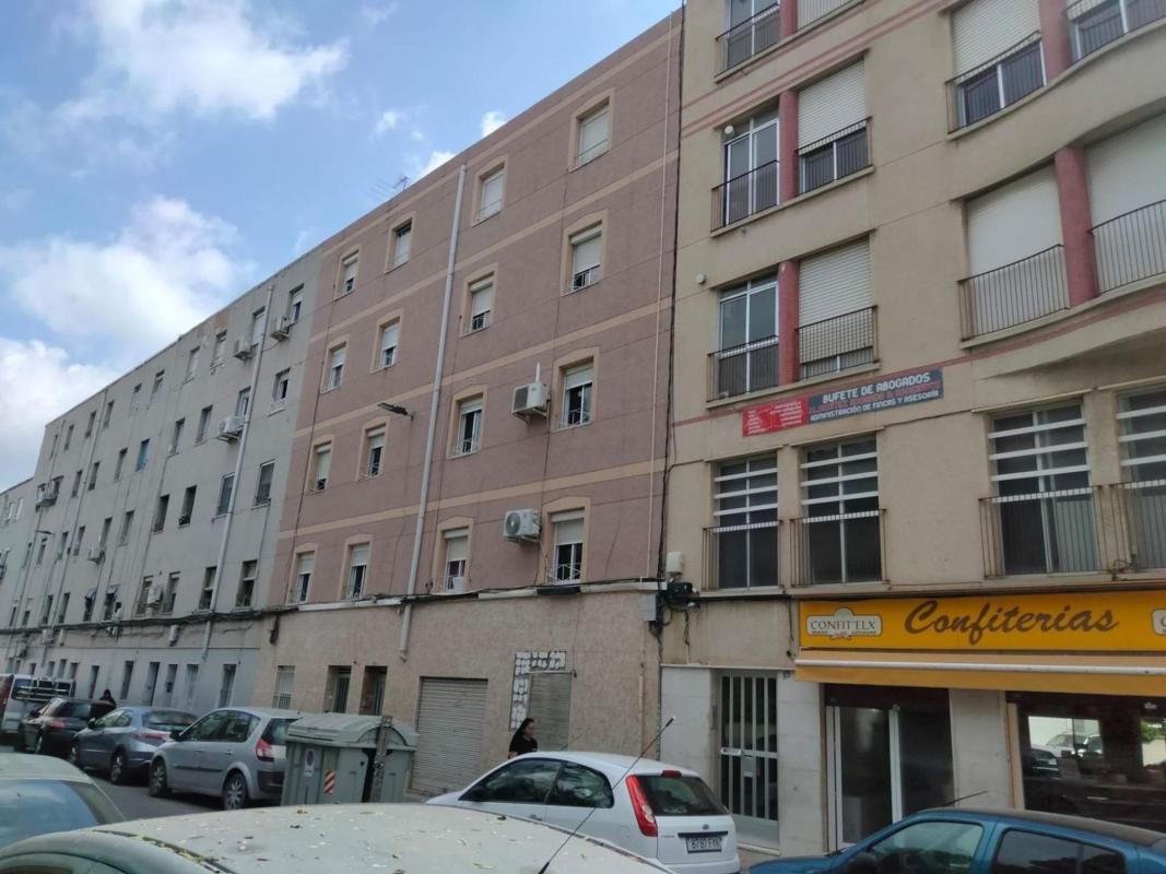 Venta de piso en Piso en Calle Ginés García Esquitino, 93, Carrús Este, Elche / Elx, Elche / Elx
 photo 3