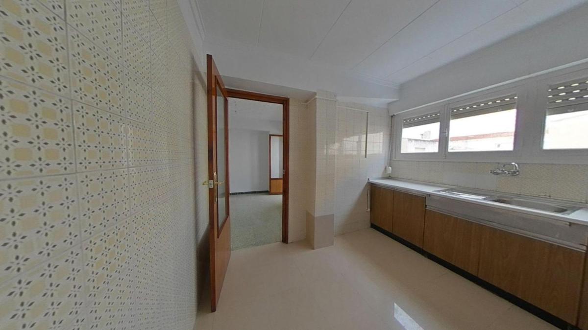 Venta de piso en Piso en Calle Uruguay, 22, Plaza de Toros - Avenida Chapí - Trinquete, Elda, Elda
photo 3