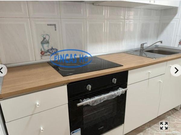 Venta de piso en Piso en Colonia Requena - Virgen del Carmen, Alicante / Alacant, Alicante / Alacant
thumbnail 3