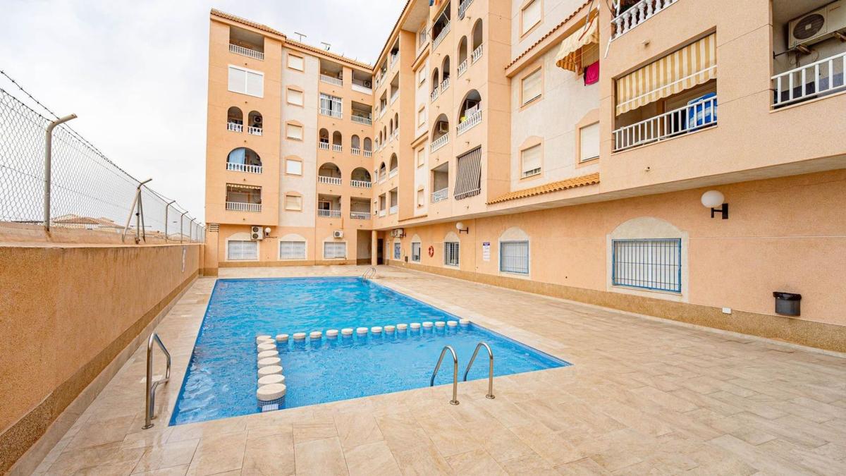 Sprzedaż mieszkania w Piso en Calle Maldonado, El Molino, Torrevieja, Torrevieja
photo 2