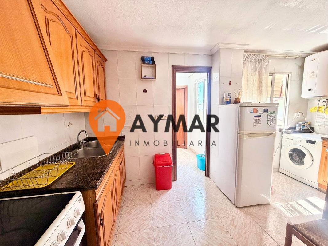 Venta de piso en Piso en Calle Concepción Arenal, 77, Reina Victoria-Miguel Hernández, Elche / Elx, Elche / Elx
 photo 2