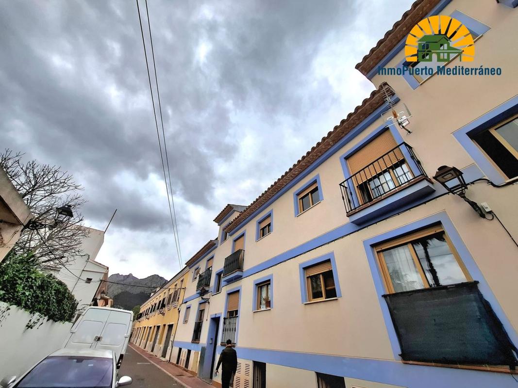 Sprzedaż mieszkania w Piso en Calle de Sant Ramon, Xirles, Polop, Polop
photo 3