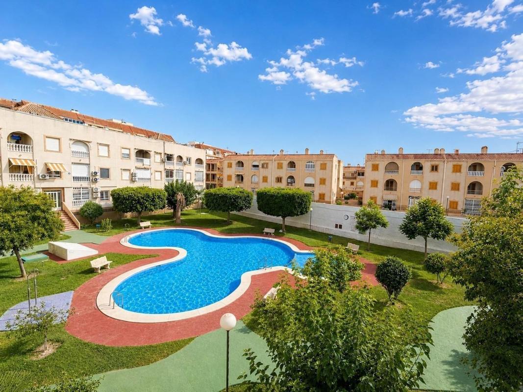Venta de piso en Piso en El Acequión, Torrevieja, Torrevieja
photo 2
