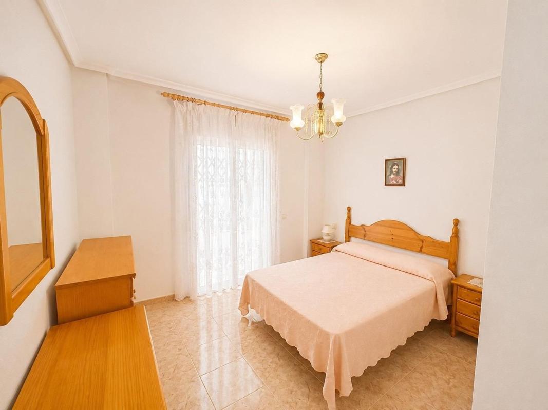 Venta de piso en Piso en Calle la Loma, 2, Antonio Machado, Torrevieja, Torrevieja
photo 4