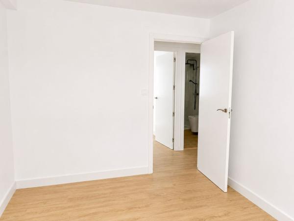 Продажа квартиры на Piso en Calle Escalona, 3, El Mercado, Villena, Вильена
thumbnail 1