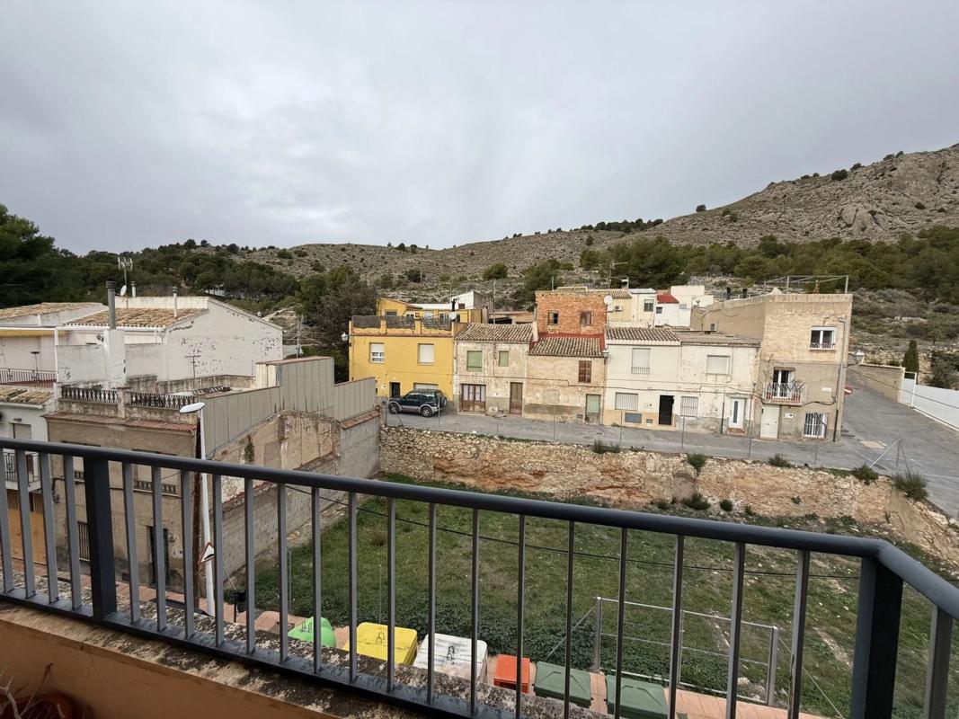 Sale of apartment in Piso en Onil, Onil
photo 1