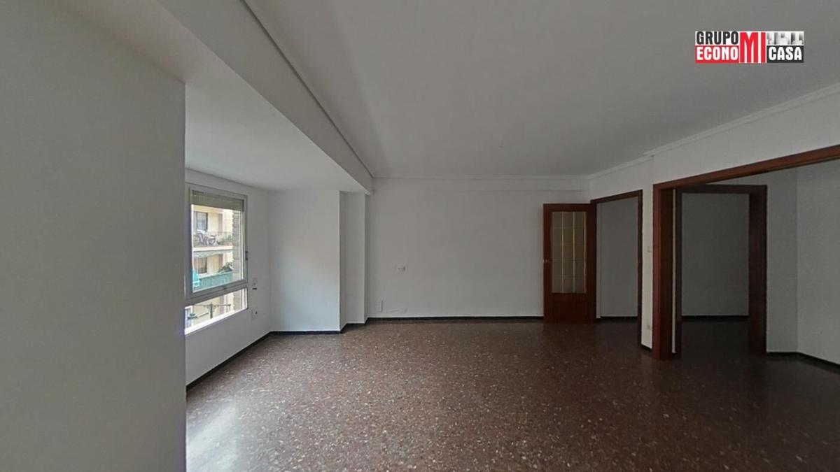 Sale of apartment in Piso en Barri Eixample, Alcoy / Alcoi, Alcoy
photo 5