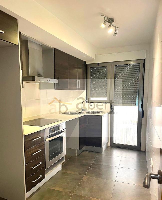 Продажа квартиры на Piso en Avenida d'Elx, 3, Centro - Zona Alta, Alcoy / Alcoi, Алкой
photo 3