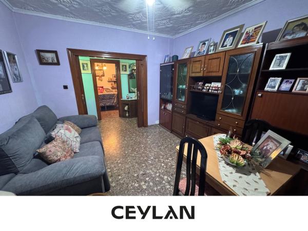 Venta de piso en Piso en Calle Lleó, Petrer, Petrer
photo 1