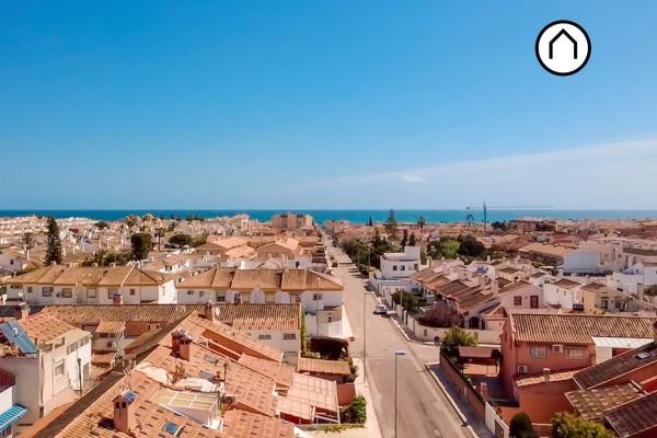 Sale of flat in Piso en Avenida Costa Blanca, Pueblo Latino, Pilar de la Horadada, Pilar de la Horadada
thumbnail 2