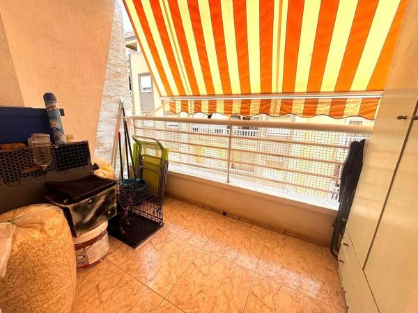 Venta de piso en Piso en Avenida Diego Ramírez Pastor, 180, Avenida Habaneras - Curva de Palangre, Torrevieja, Torrevieja
thumbnail 1