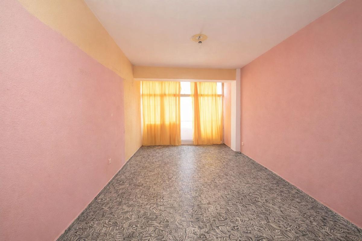 Продажа квартиры на Piso en Calle Béjar, Plà del Bon Repòs-La Goteta, Alicante / Alacant, Аликанте / Алакант
photo 5