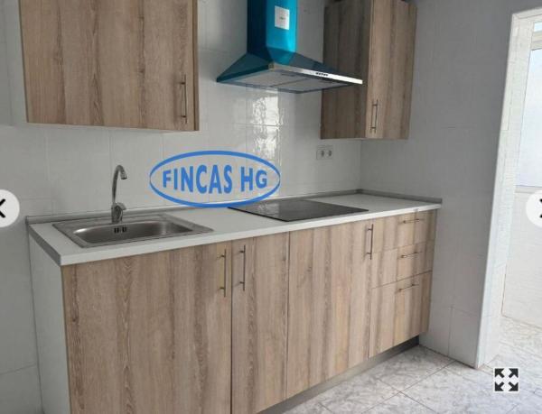Sale of flat in Piso en Virgen del Remedio - Parque lo Morant, Alicante / Alacant, Alicante
photo 1