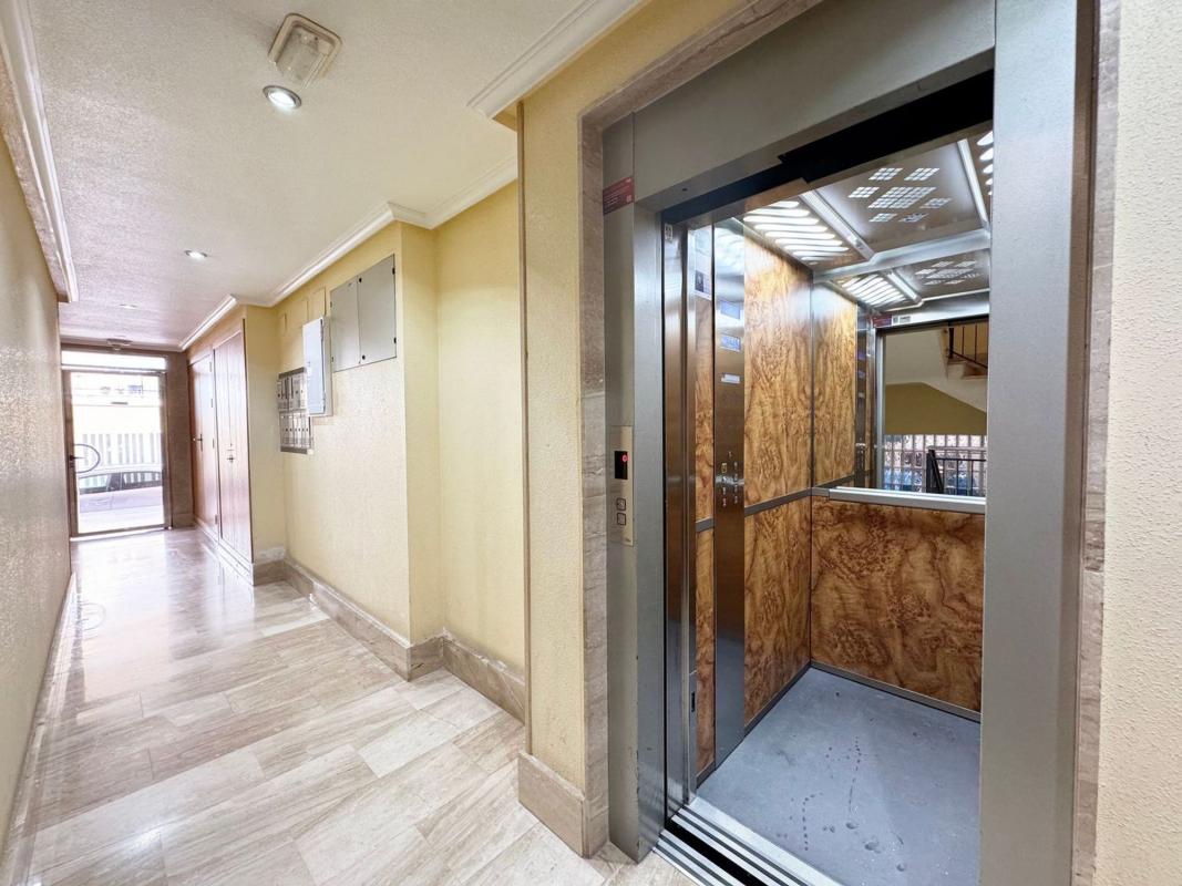 Venta de piso en Piso en Agustina Aragon, Zona Pueblo, Pilar de la Horadada, Pilar de la Horadada
 photo 5