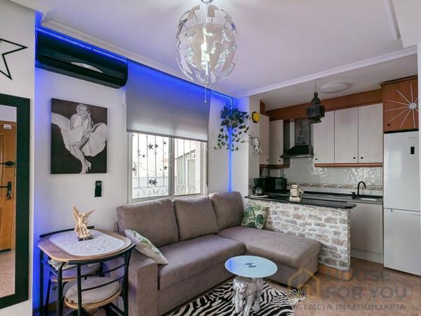 Sale of flat in Piso en Calle Liberación, Zona Pueblo, Pilar de la Horadada, Pilar de la Horadada
thumbnail 1