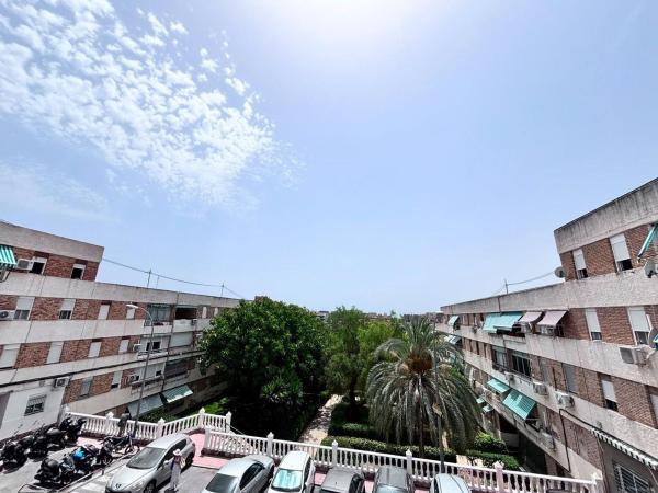 Sale of flat in Piso en Ciudad Elegida, Alicante / Alacant, Alicante
photo 1