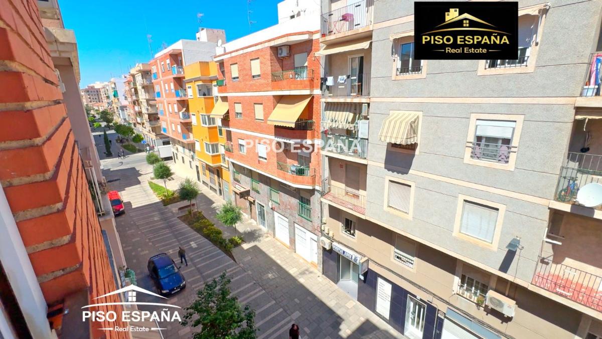 Sprzedaż mieszkania w Piso en Olegario Domarco Seller, Los Magros-Casablanca, Elche / Elx, Elche / Elx
photo 5