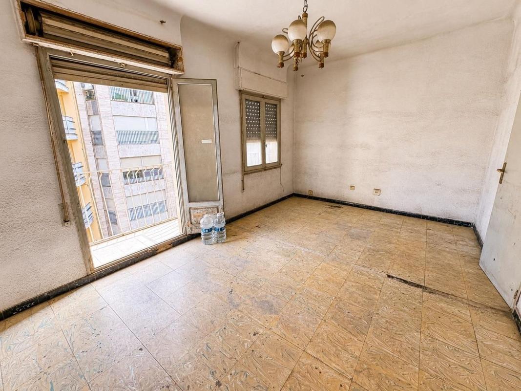 Продажа квартиры на Piso en Calle Vicente Blasco Ibáñez, Pont Nou-Corazón de Jesús, Elche / Elx, Эльче / Эльх
 photo 3