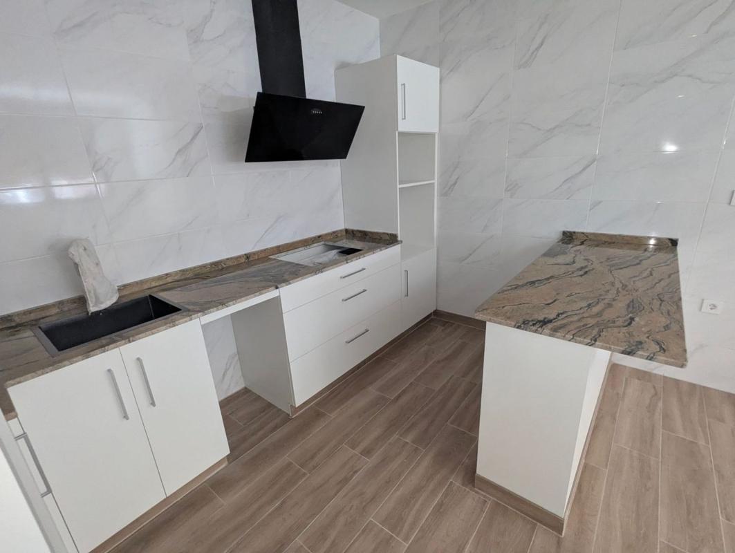 Продажа квартиры на Piso en Avenida Elda, Petrer, Петрер
photo 2