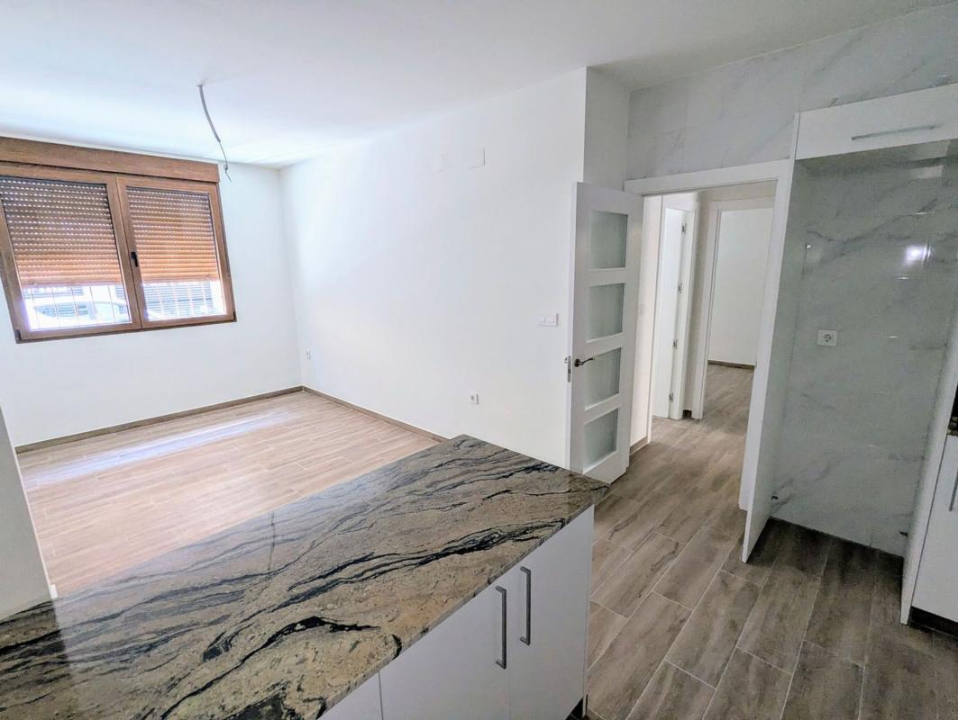 Продажа квартиры на Piso en Avenida Elda, Petrer, Петрер
photo 3