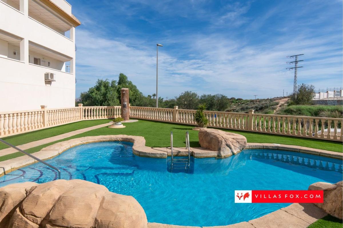 Продажа квартиры на Piso en Calle Maestro Serrano, Centro, San Miguel de Salinas, Сан-Мигель-де-Салинас
photo 1