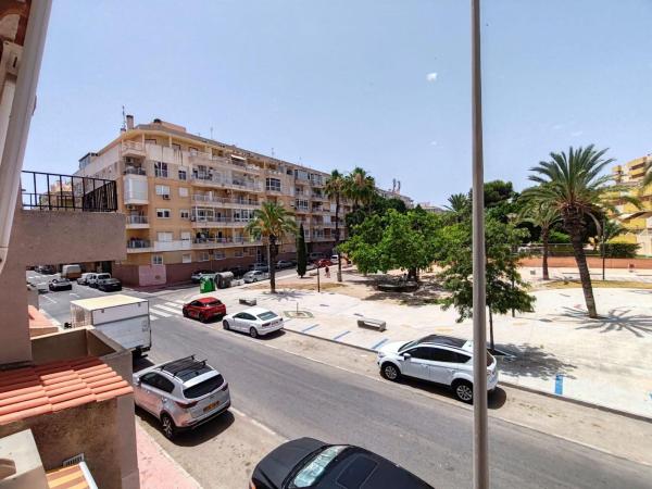 Venta de piso en Piso en Calle María Gil Vallejos, Avenida Habaneras - Curva de Palangre, Torrevieja, Torrevieja
 photo 4