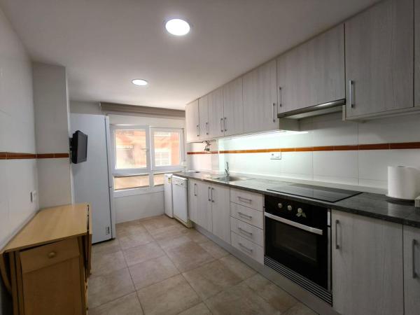 Продажа квартиры на Piso en Barri Zona Nord, Alcoy / Alcoi, Алкой
thumbnail 3