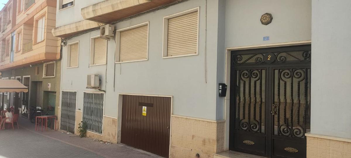 Продажа квартиры на Piso en Calle Joaquín Ortuño, 2, Centro, San Miguel de Salinas, Сан-Мигель-де-Салинас
 photo 2