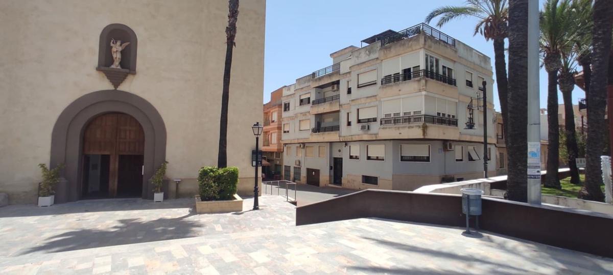Продажа квартиры на Piso en Calle Joaquín Ortuño, 2, Centro, San Miguel de Salinas, Сан-Мигель-де-Салинас
 photo 4