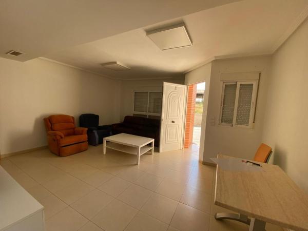 Продажа квартиры на Piso en Calle Mulagar, 2, Redovan, Редован
photo 1