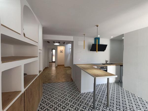 Продажа квартиры на Piso en Centro - Zona Alta, Alcoy / Alcoi, Алкой
photo 1