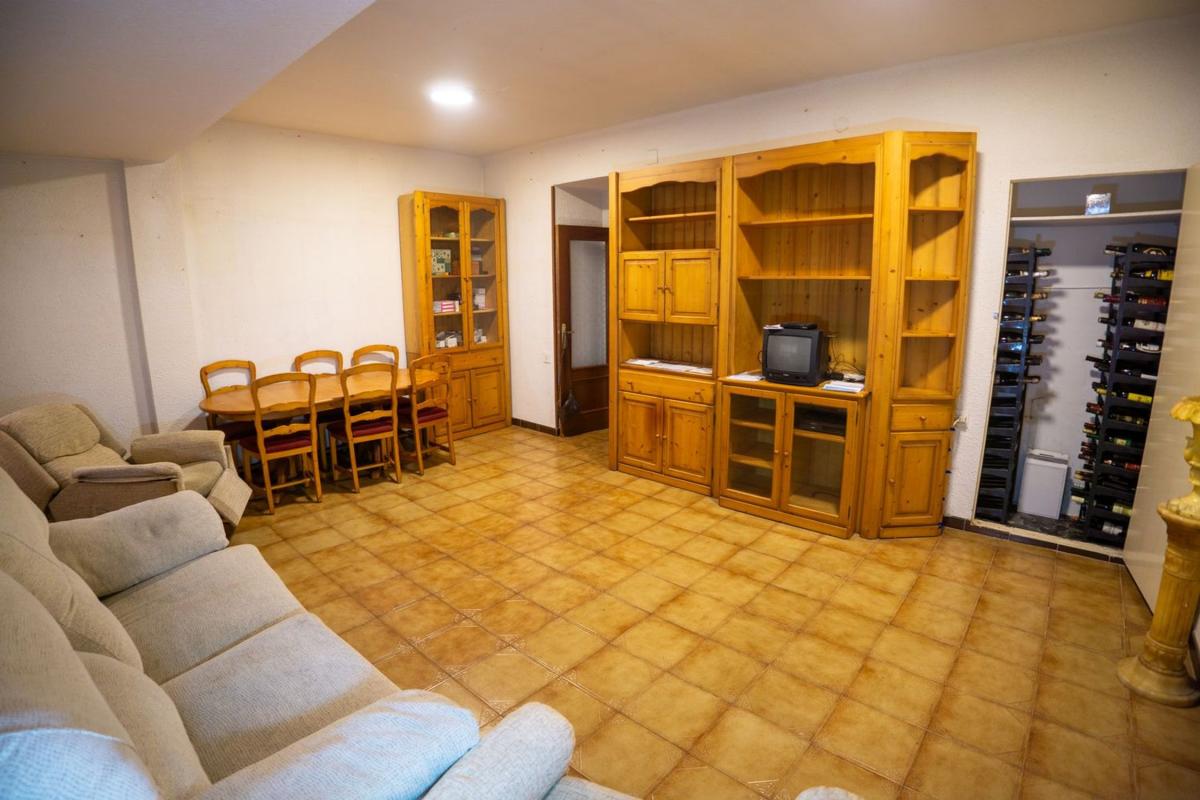 Продажа квартиры на Piso en Avenida de la Constitució, Onil, Онил
photo 3