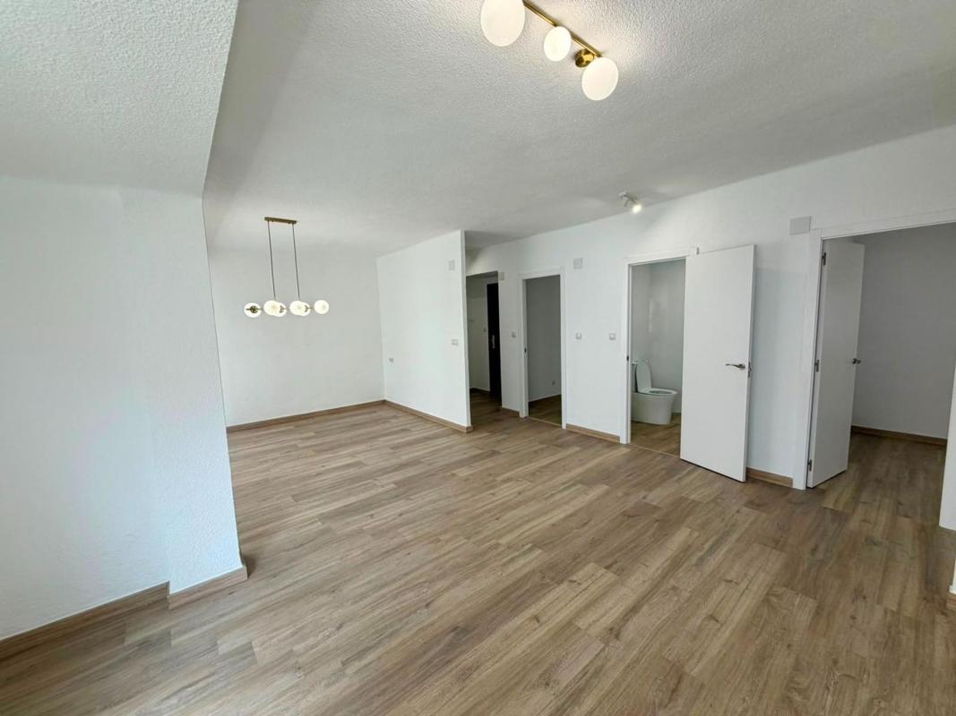 Продажа квартиры на Piso en Calle Aragón, Plaza de Toros - Avenida Chapí - Trinquete, Elda, Эльда
 photo 4