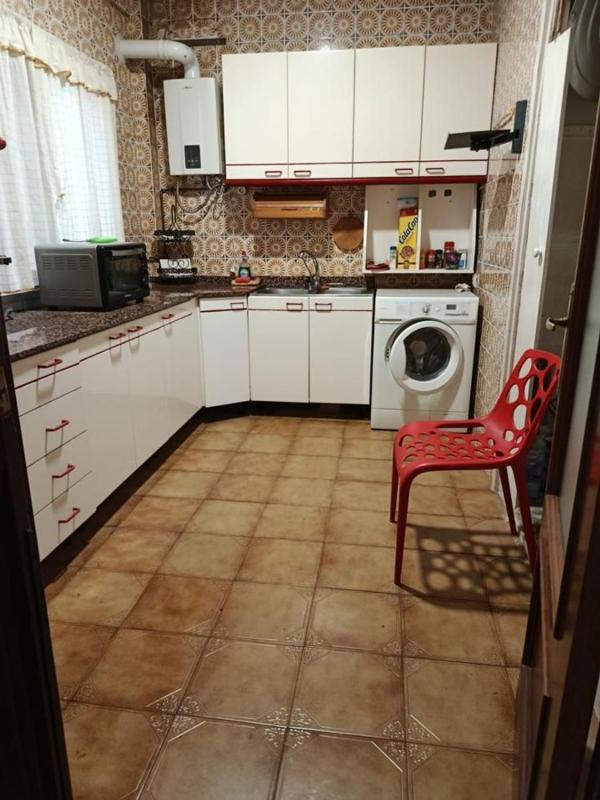 Продажа квартиры на Piso en Avenida de la Constitució, Onil, Онил
photo 1