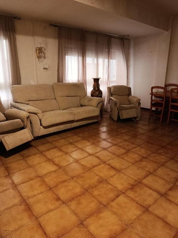 Продажа квартиры на Piso en Avenida de la Constitució, Onil, Онил
photo 2