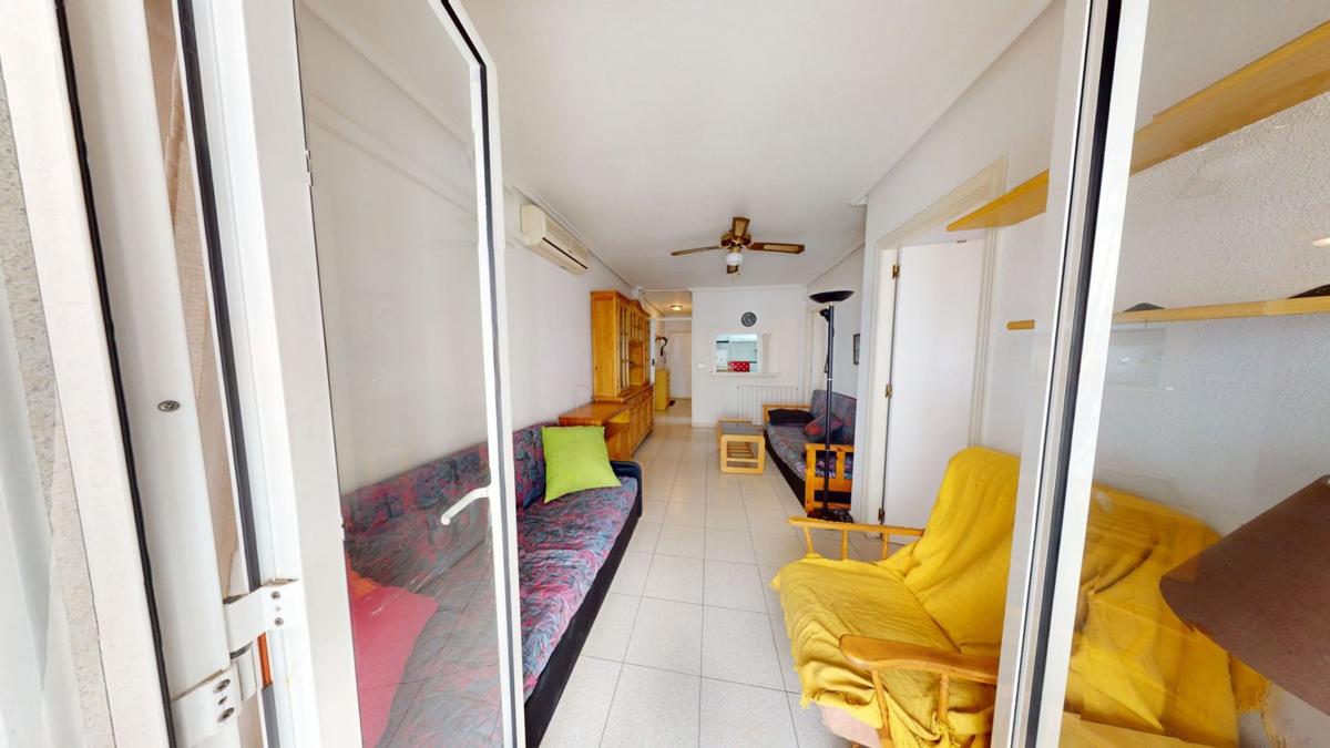 Venta de piso en Piso en Calle Beniajan, El Acequión, Torrevieja, Torrevieja
photo 4