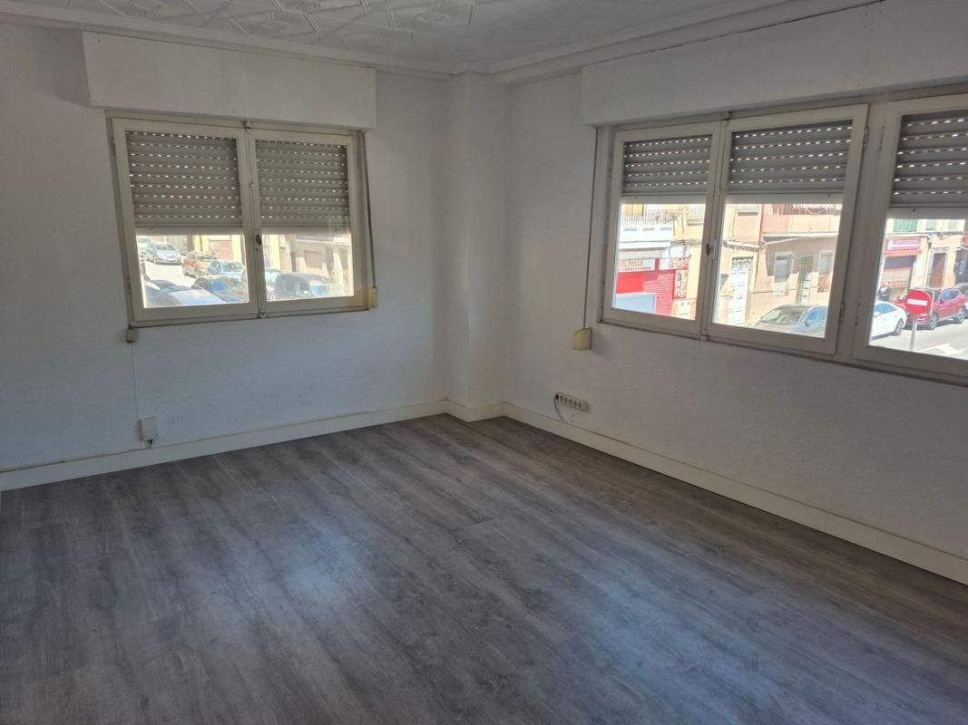 Продажа квартиры на Piso en Calle León Sánchez Sáez, Carrús Oeste, Elche / Elx, Эльче / Эльх
 photo 2