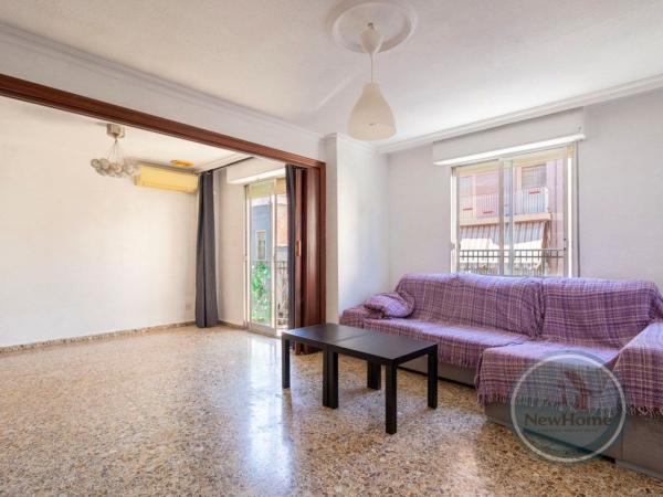 Продажа квартиры на Piso en Calle Esperidion Porta Requesens, Carrús Este, Elche / Elx, Эльче / Эльх
photo 1