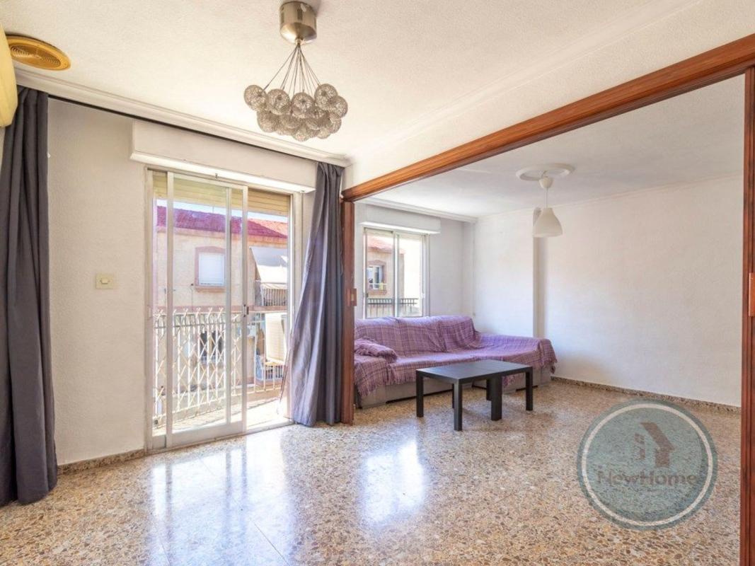Sprzedaż mieszkania w Piso en Calle Esperidion Porta Requesens, Carrús Este, Elche / Elx, Elche / Elx
photo 3