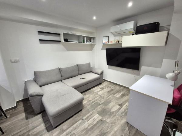 Продажа квартиры на Piso en Calle de la Ciudad de Alfaro, Los Ángeles, Alicante / Alacant, Аликанте / Алакант
thumbnail 1