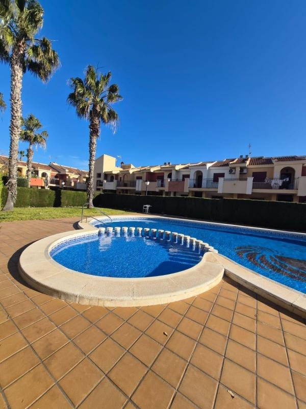 Venta de piso en Piso en La Siesta - El Salado - Torreta, Torrevieja, Torrevieja
photo 2