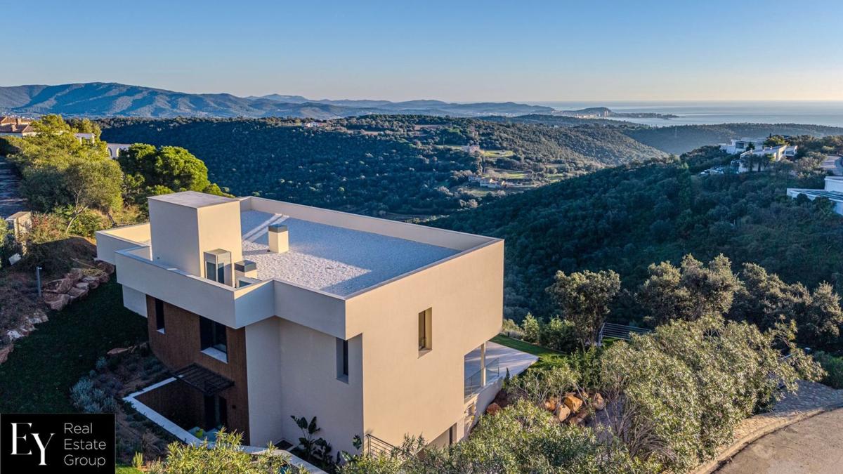Obra nueva Villa en Urbanización Mas Nou en Castell Platja D Aro (Revista) photo 5