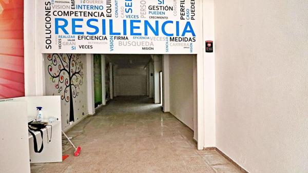 Local en Reina Victoria-Miguel Hernández, Elche / Elx photo 1